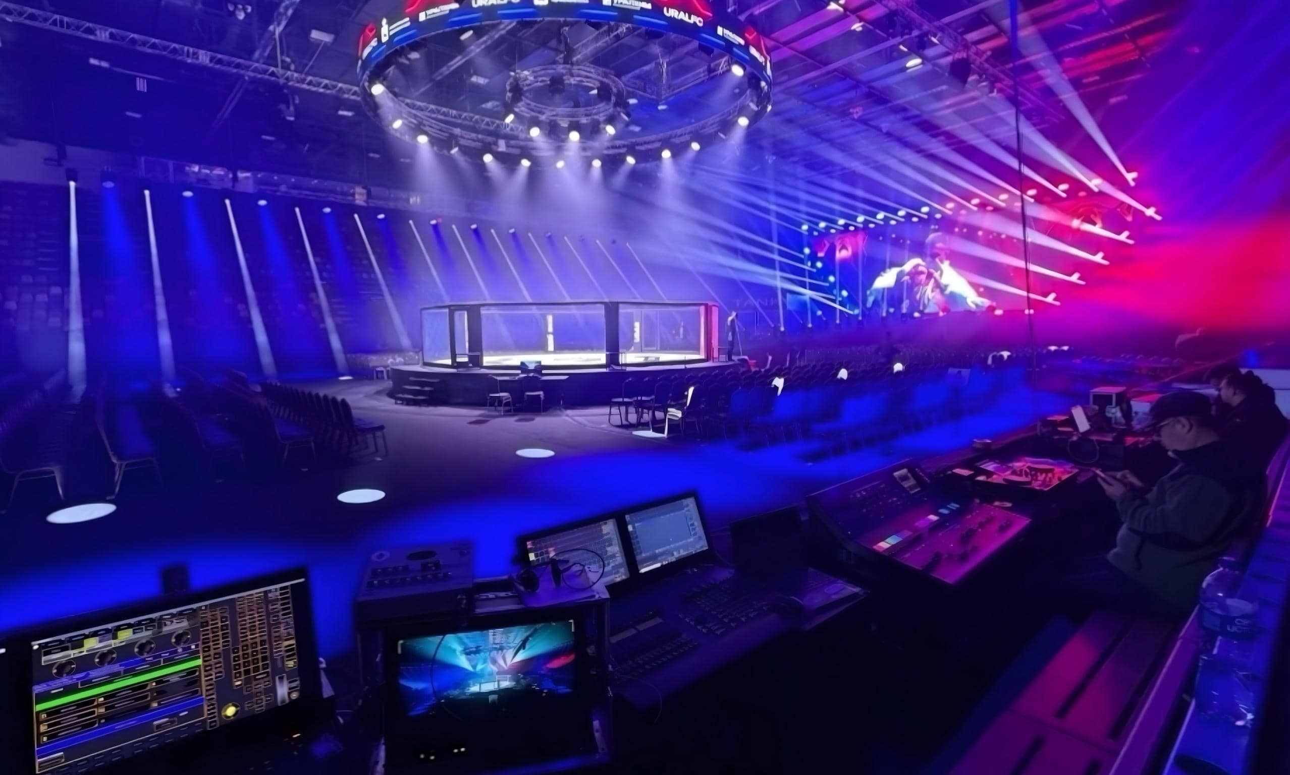 NOWLIT | Coupe du Gouverneur de l'URALFC — Application d'éclairage à Moscou